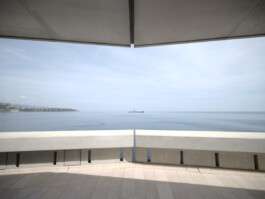 Mareterra, Renzo Piano Building Workshop, Monaco, 2024 — curved seafront promenade with canopy and Mediterranean view 