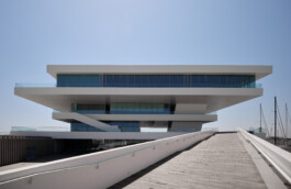 Veles e Vents Americas Cup Building Valencia, David Chipperfield Architects, architecture photography by Peter Mikolas 