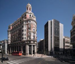 Banco de Valencia Plaza del Ayuntamiento Valencia Spain, corporate photography by Peter Mikolas 