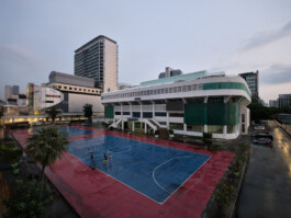 Pathumwan Stadium basketball court Bangkok, corporate photography by Peter Mikolas 